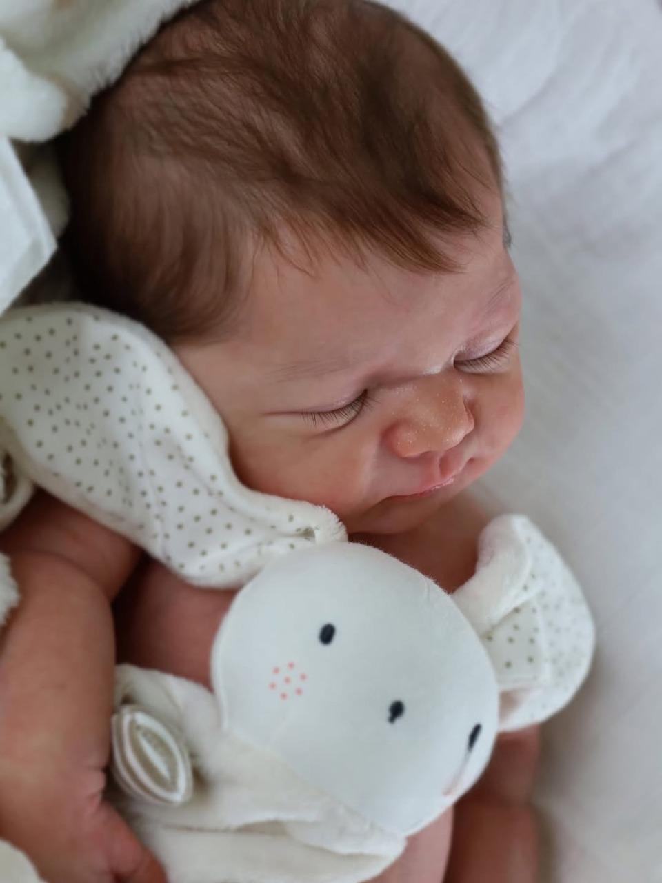 18 Inch Sleeping Silicone Reborn Baby Doll β Realistic Newborn with Rooted Hair