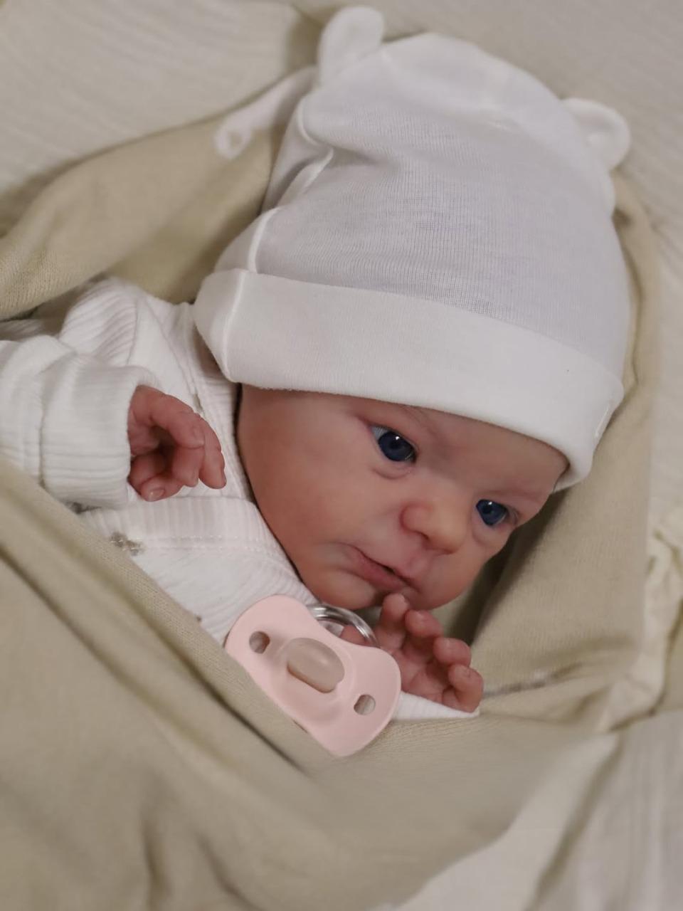 16 Inch Awake Reborn Baby Girl Doll β Lifelike Newborn with Rooted Hair & Blue Eyes